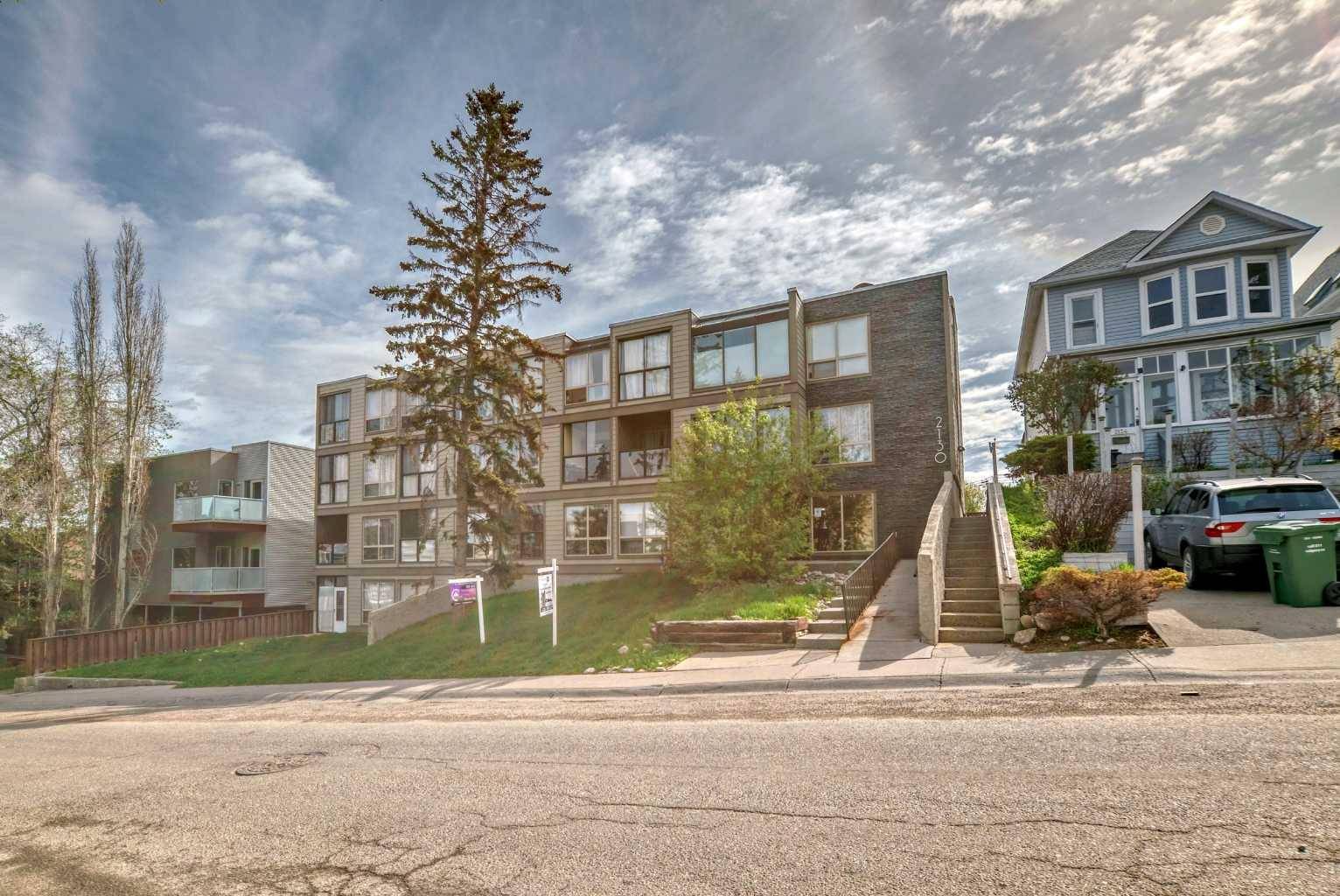 Calgary, AB T2T 4M4,2130 17 ST SW #203