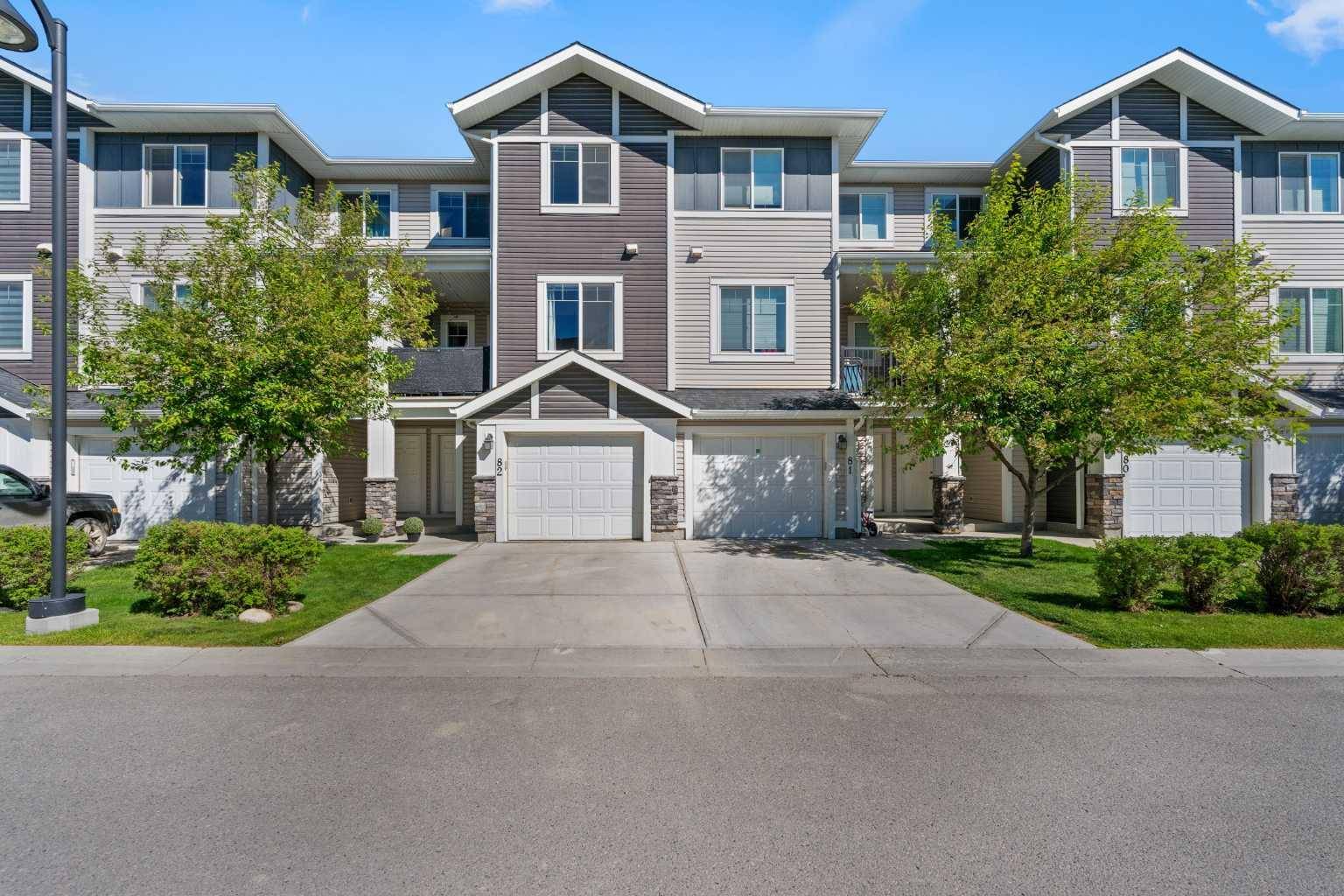 Chestermere, AB T1X 0P6,300 Marina DR #82