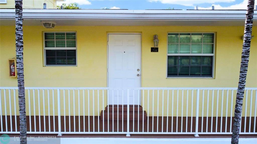 Wilton Manors, FL 33334,2660 NE 8th Ave  #216