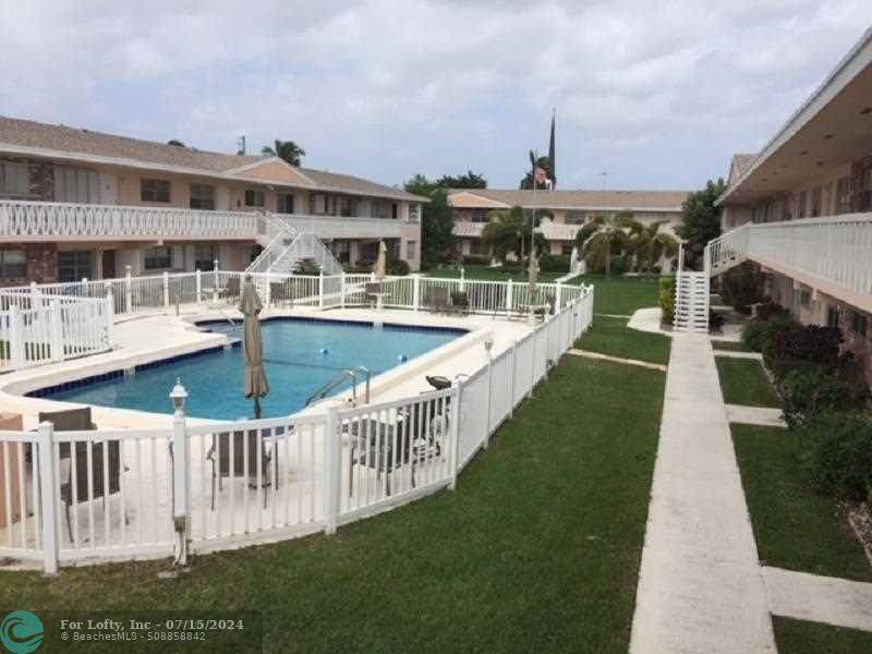 Lighthouse Point, FL 33064,2001 NE 38th St  #2