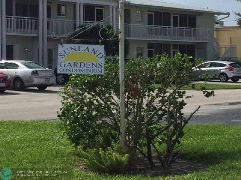 Lighthouse Point, FL 33064,2001 NE 38th St  #2