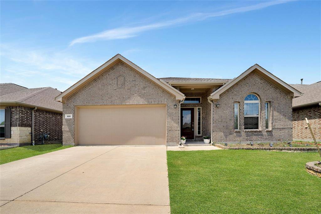 Princeton, TX 75407,906 Black Hawk Drive