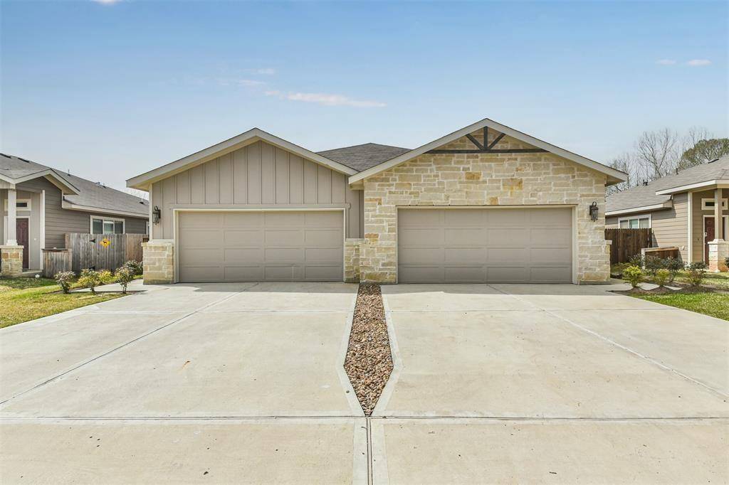 Venus, TX 76084,725-729 Blackland Drive