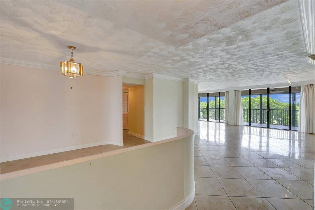 Hollywood, FL 33021,2806 N 46th Ave  #532D