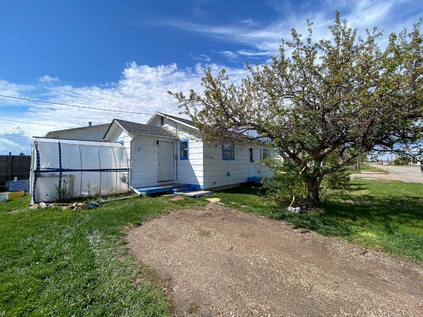 Rycroft, AB T0H3A0,5115 47 AVE