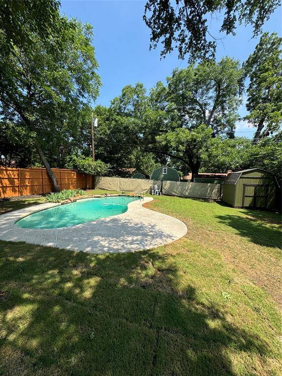 Euless, TX 76040,114 Linda Lane