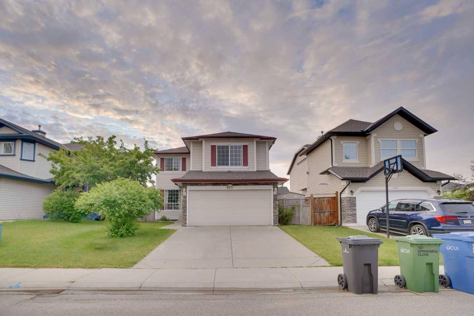 Chestermere, AB T1X 1K1,107 SPRINGMERE Close