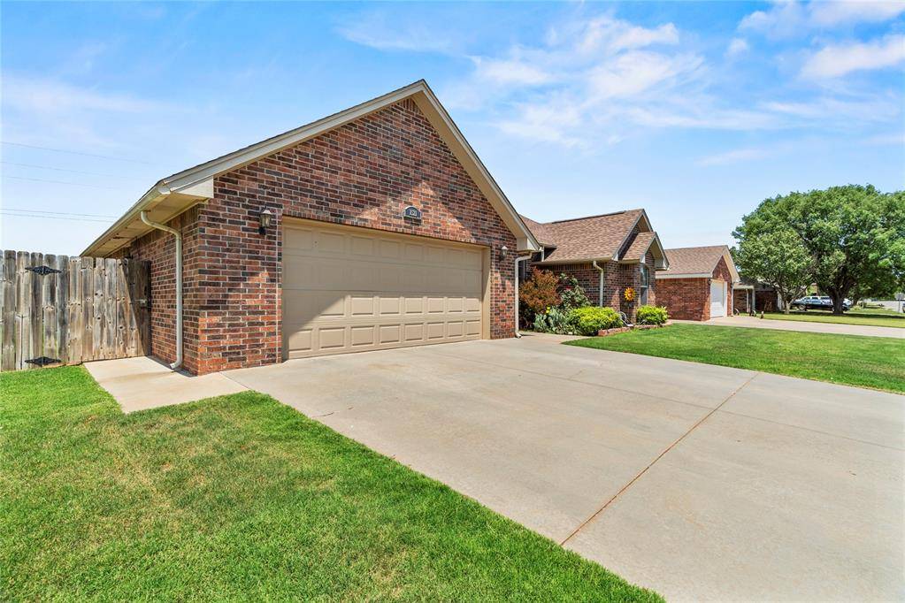 Weatherford, OK 73096,1521 Chisholm Trail