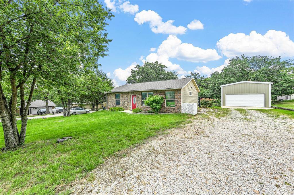 Azle, TX 76020,424 Cedarwood Street