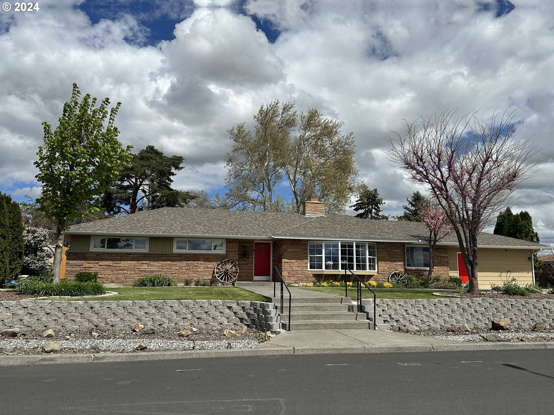 Pendleton, OR 97801,1215 NW JOHNS AVE