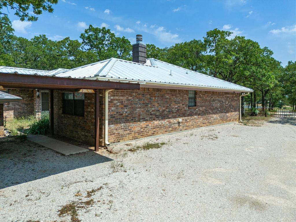 Alvord, TX 76225,320 Private Road 2697