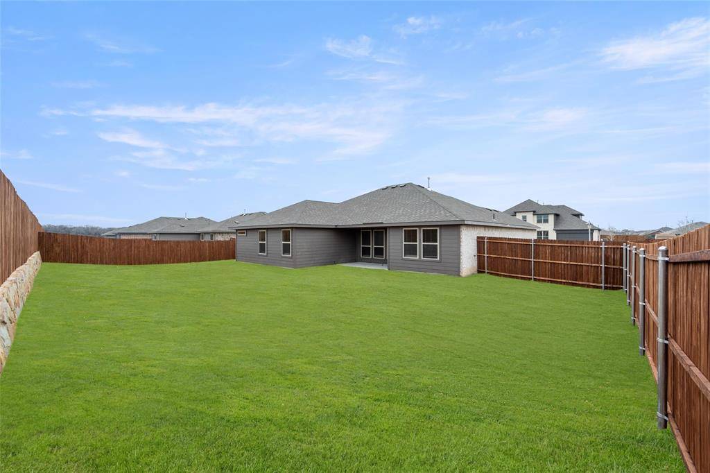 Azle, TX 76020,417 Basalt Drive