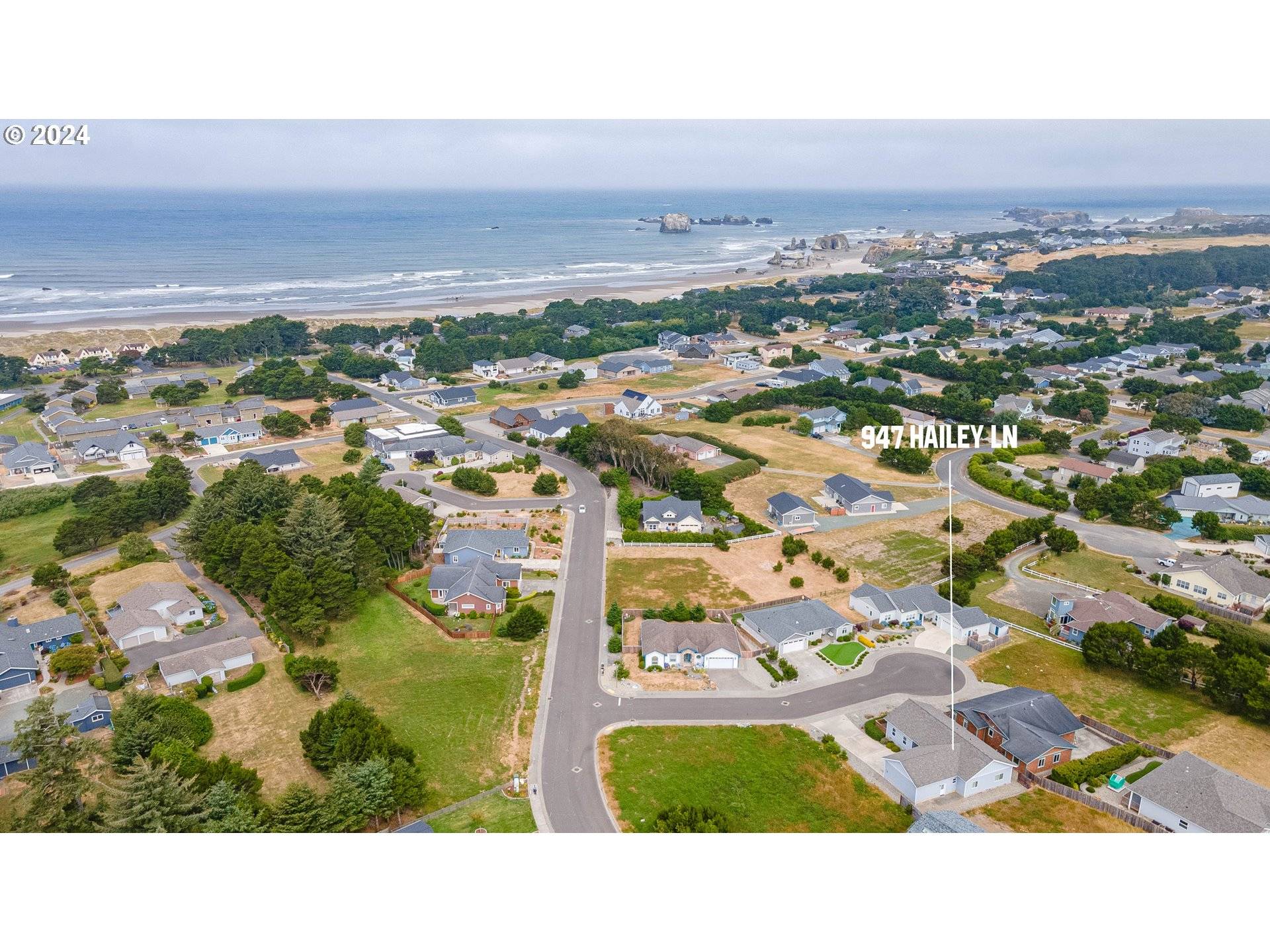 Bandon, OR 97411,947 HAILEY LN