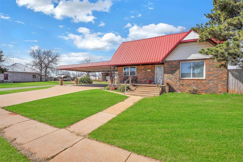 Sayre, OK 73662,901 N 4th Street