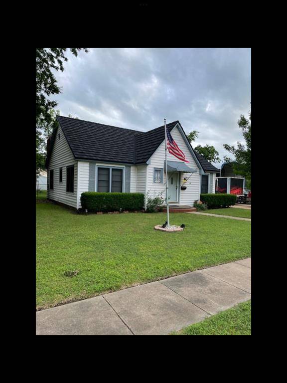 Olney, TX 76374,905 W Oak