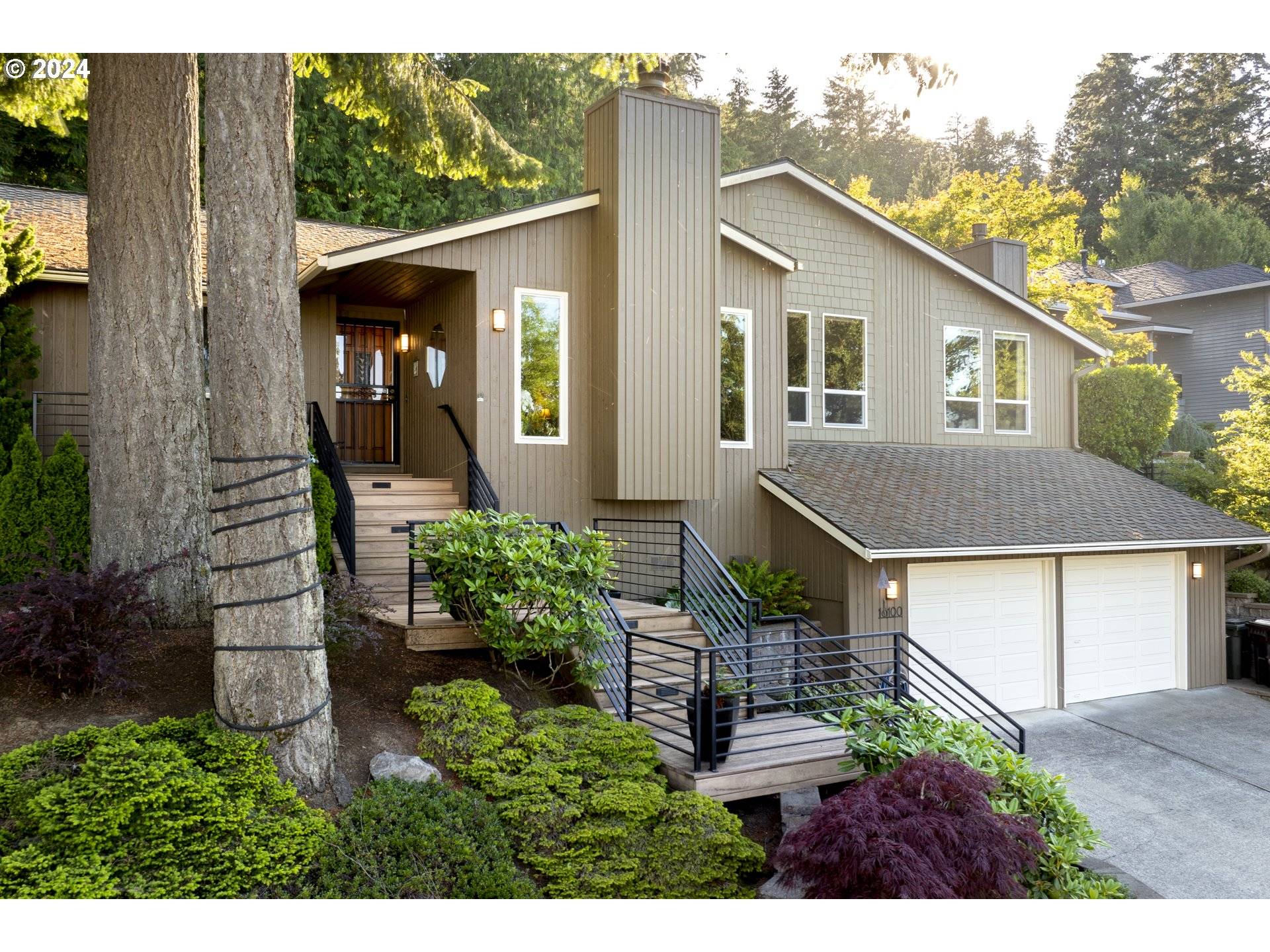 West Linn, OR 97068,18100 UPPER MIDHILL DR