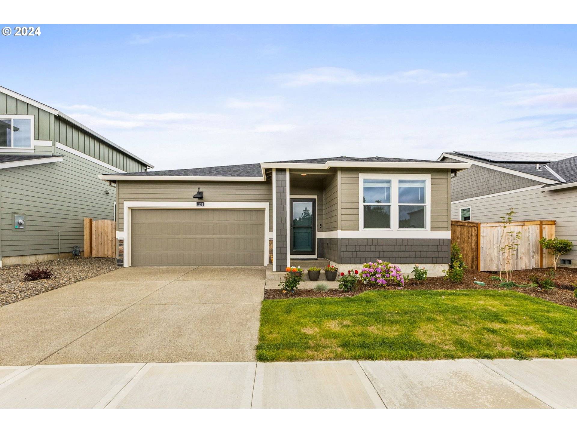 Dallas, OR 97338,1334 SE GOLDEN CHAIN AVE