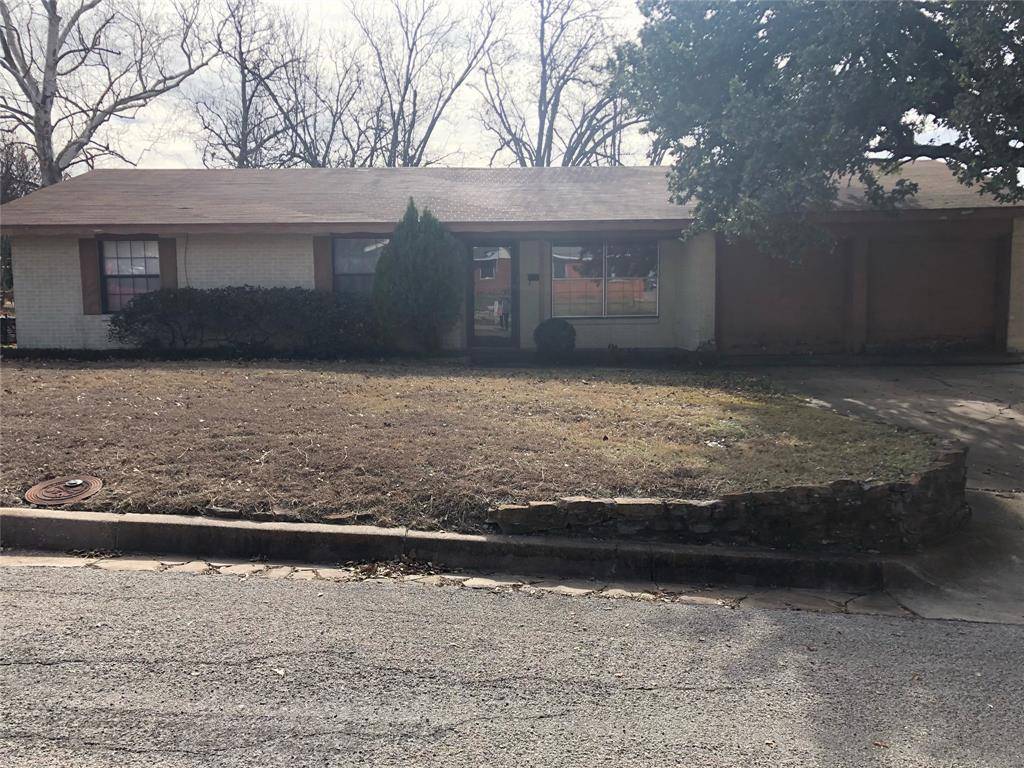 Weatherford, TX 76086,602 E 5th Street