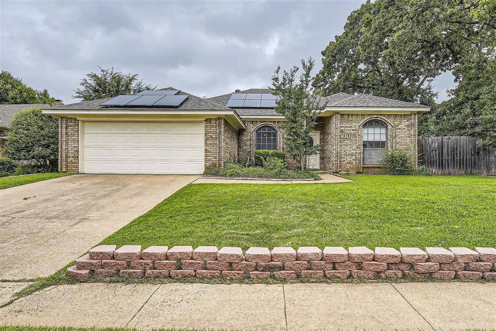 Euless, TX 76040,2300 Christopher Lane