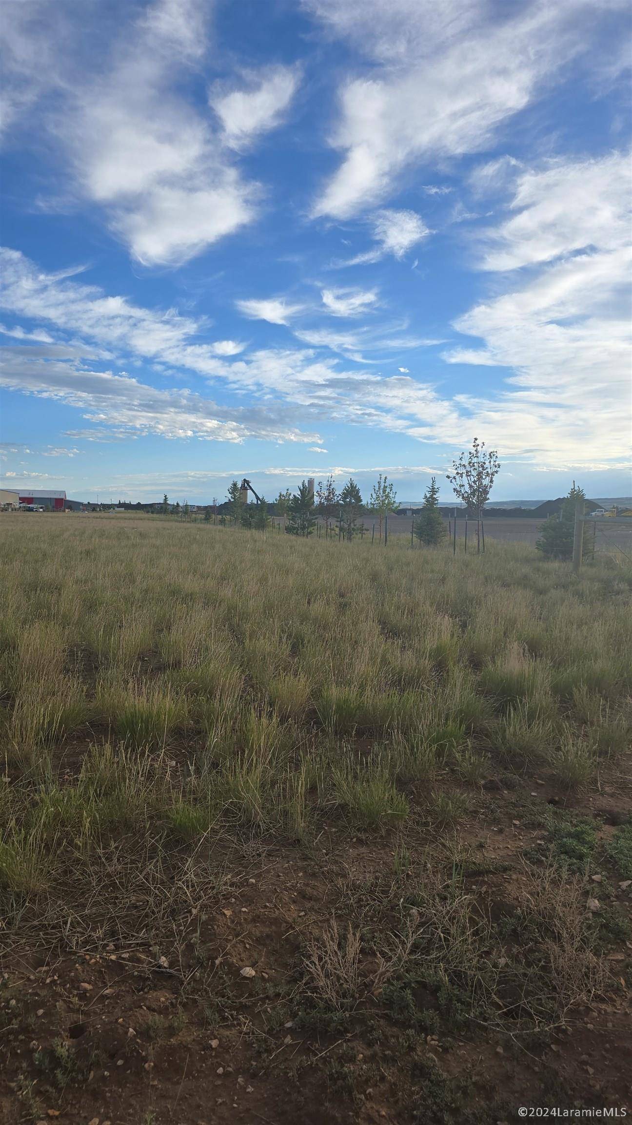 Laramie, WY 82070,KNIFE RVR KNIFE RVR BUS PK B 1 L 4