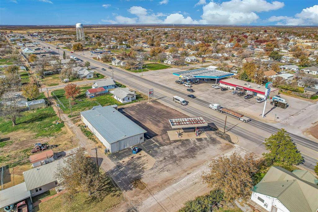 Quanah, TX 79252,501 w 11th