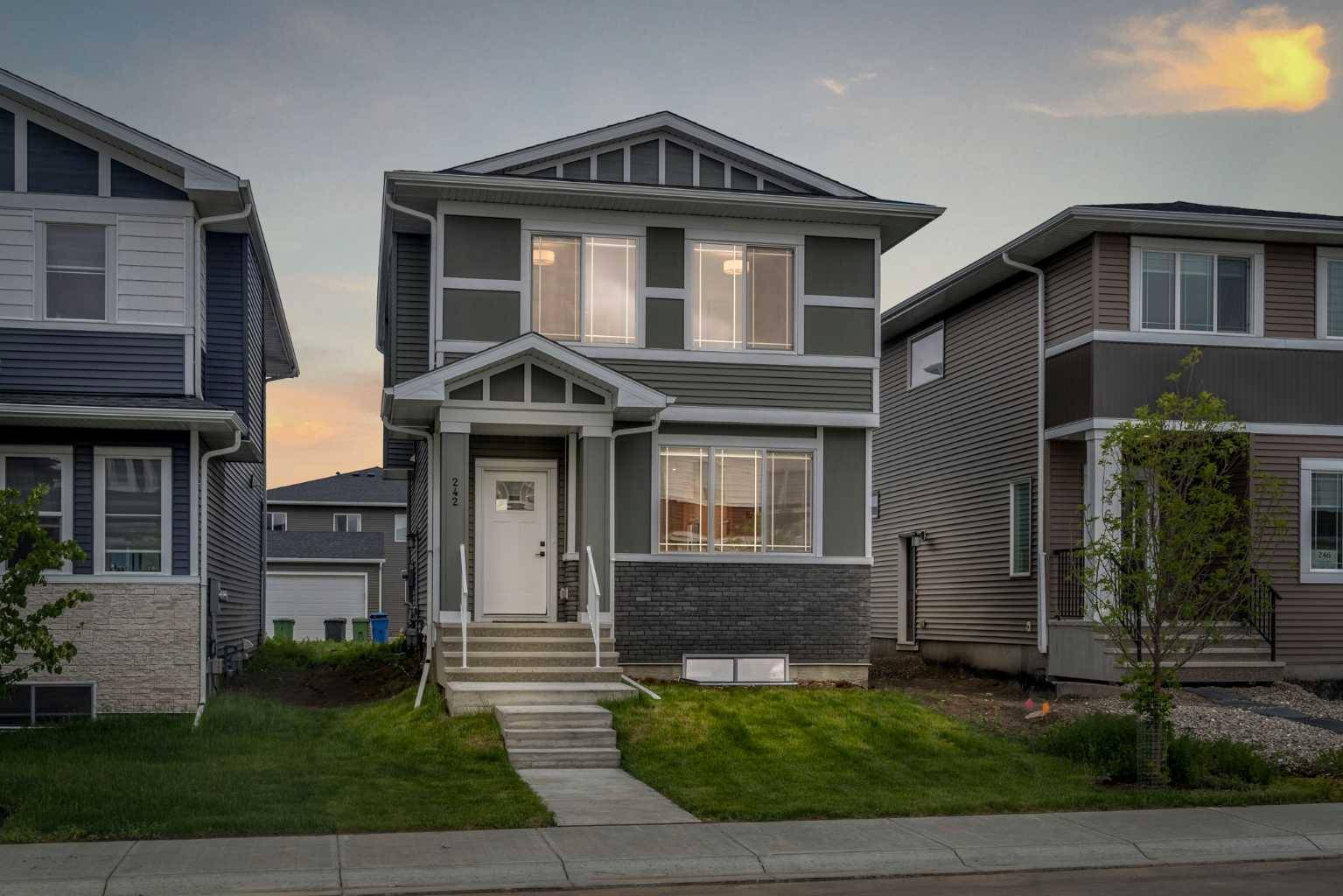 Chestermere, AB T1X 2T2,242 CHELSEA PL