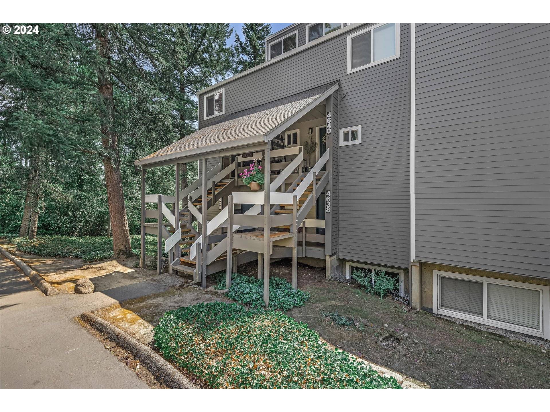 Lake Oswego, OR 97035,4638 LOWER DR