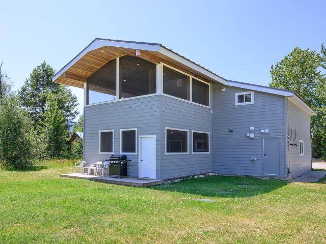 822 SPRUCE STREET, Blue River, BC