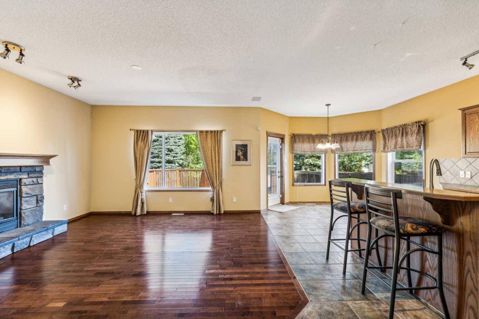 Calgary, AB T3L 2Y5,46 Tuscany Ravine Close NW