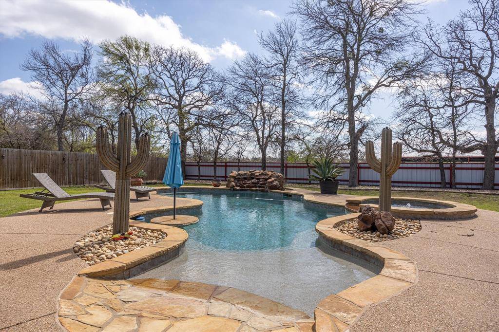 Granbury, TX 76049,3221 Crossbridge Circle