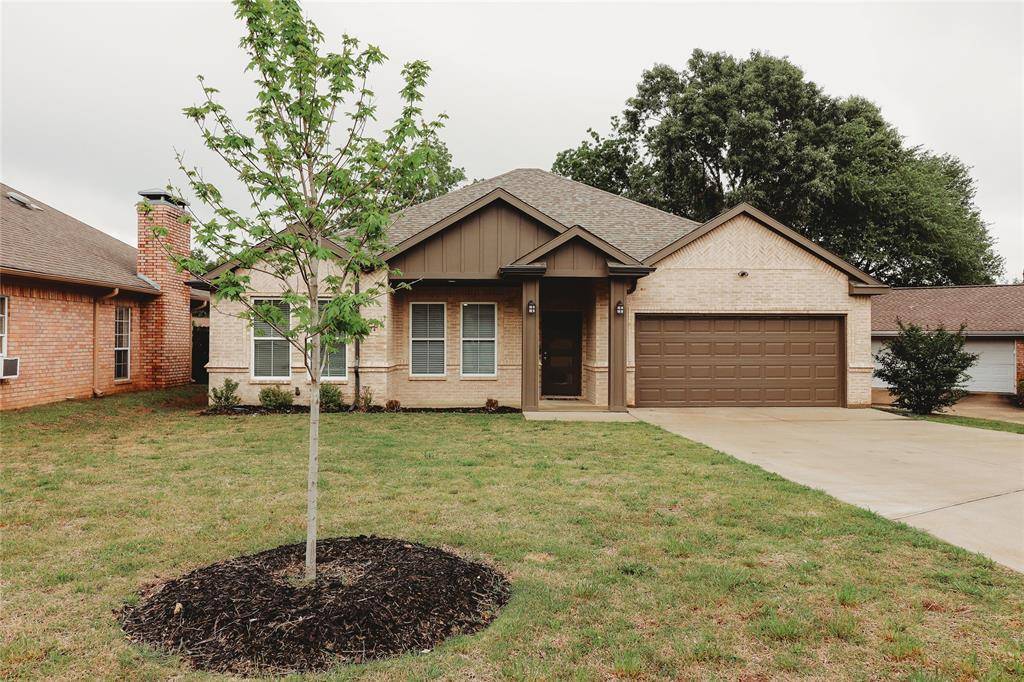 Palestine, TX 75801,124 Settlers Court