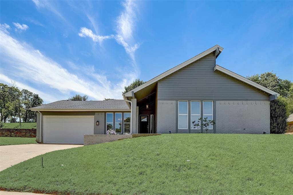 Bedford, TX 76021,3812 Steeplewood Court