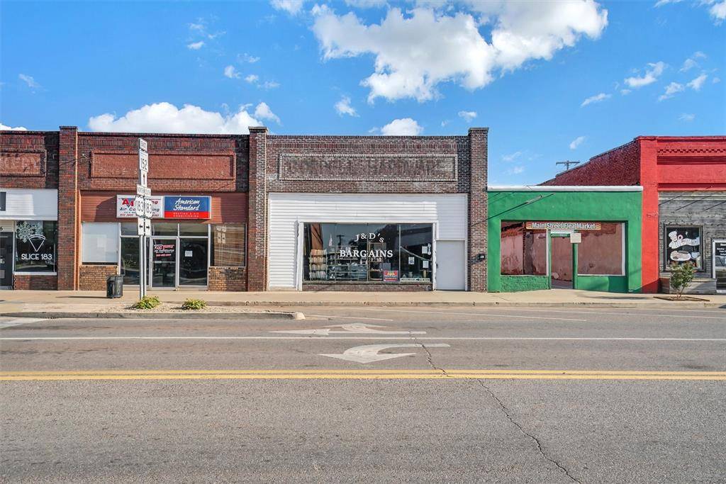 Cordell, OK 73632,220 E Main Street