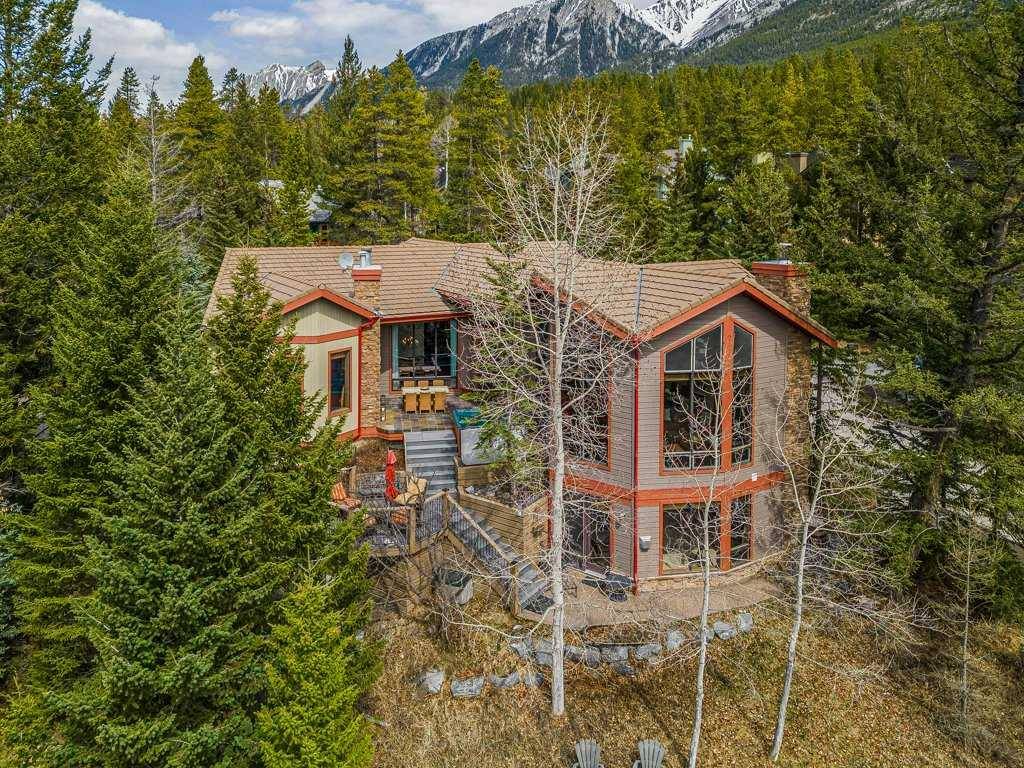 Canmore, AB T1W 1L6,23 Juniper RDG