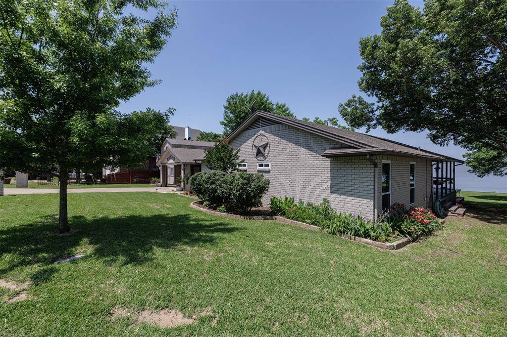 West Tawakoni, TX 75474,816 Shoreline Drive