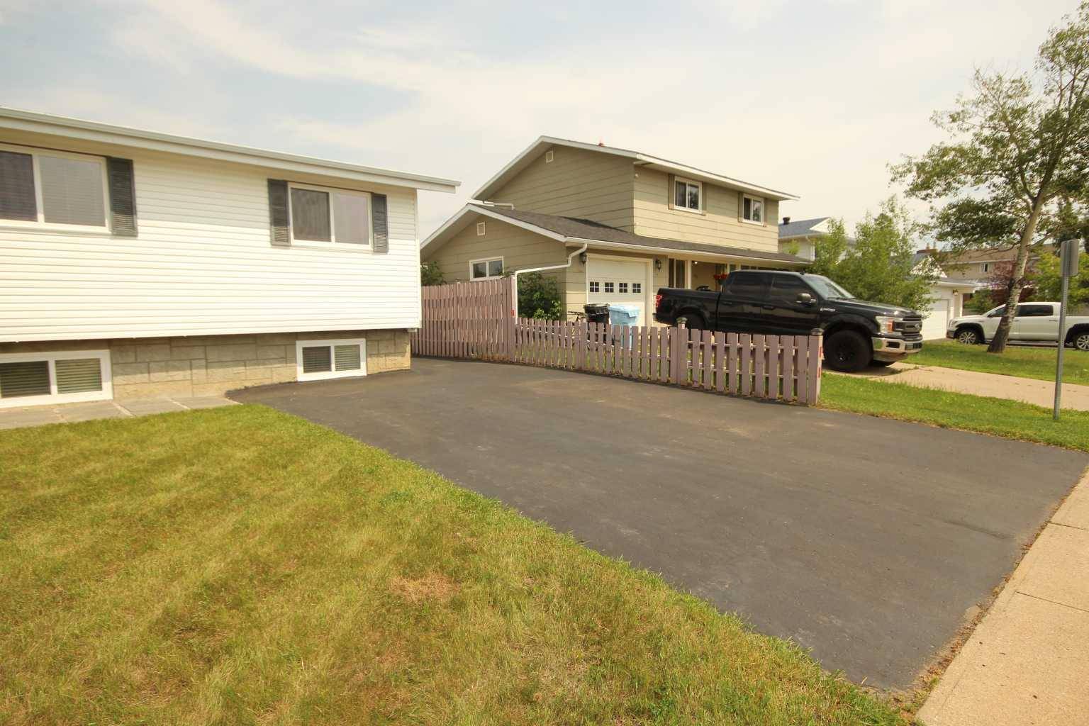 Fort Mcmurray, AB T9H 2W6,108 Rogers CRES