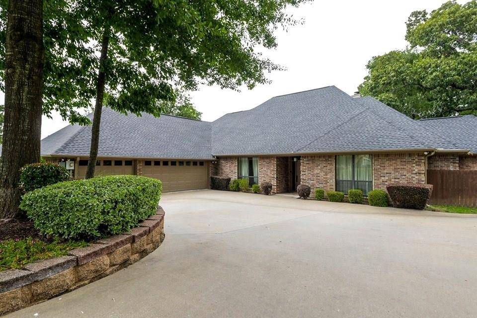 Longview, TX 75605,1607 Colonial Drive