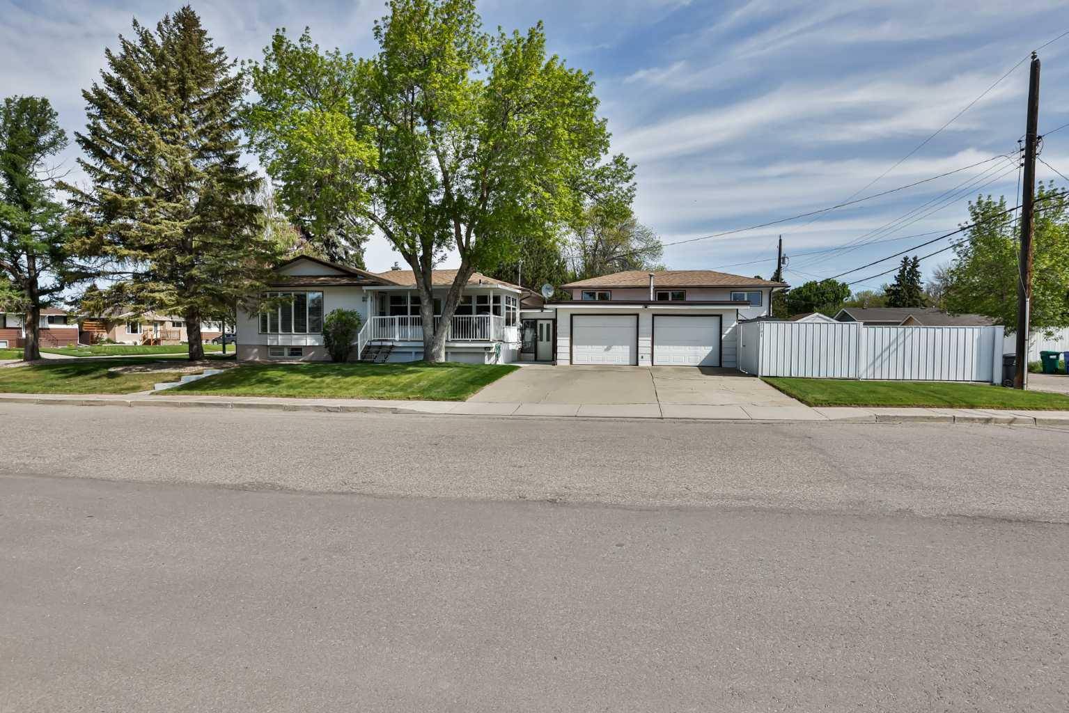 Lethbridge, AB T1J 0S6,2703 4 AVE S