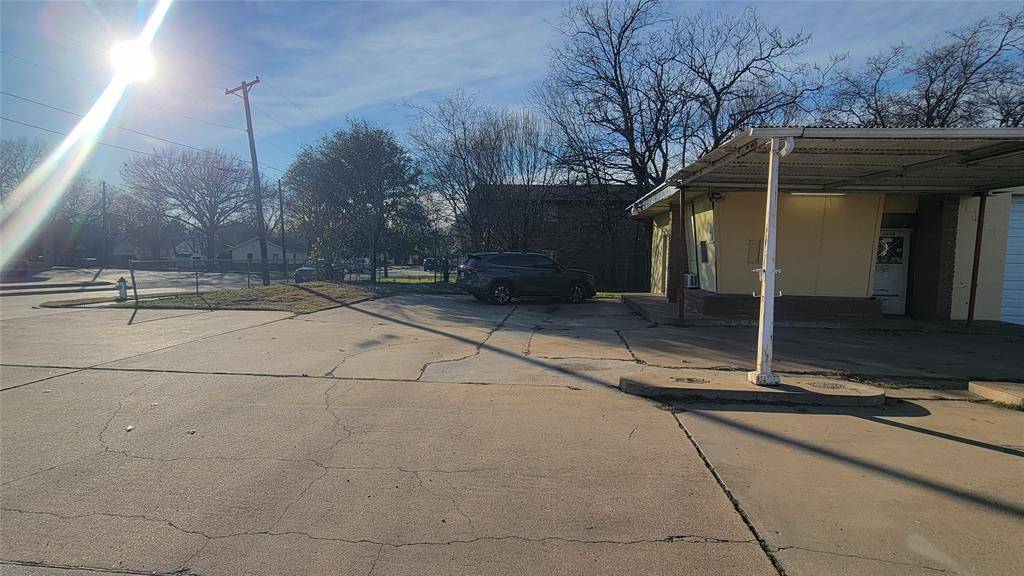 Garland, TX 75040,1615 S 5th Street