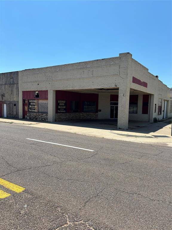 Altus, OK 73521,220 W Broadway Street