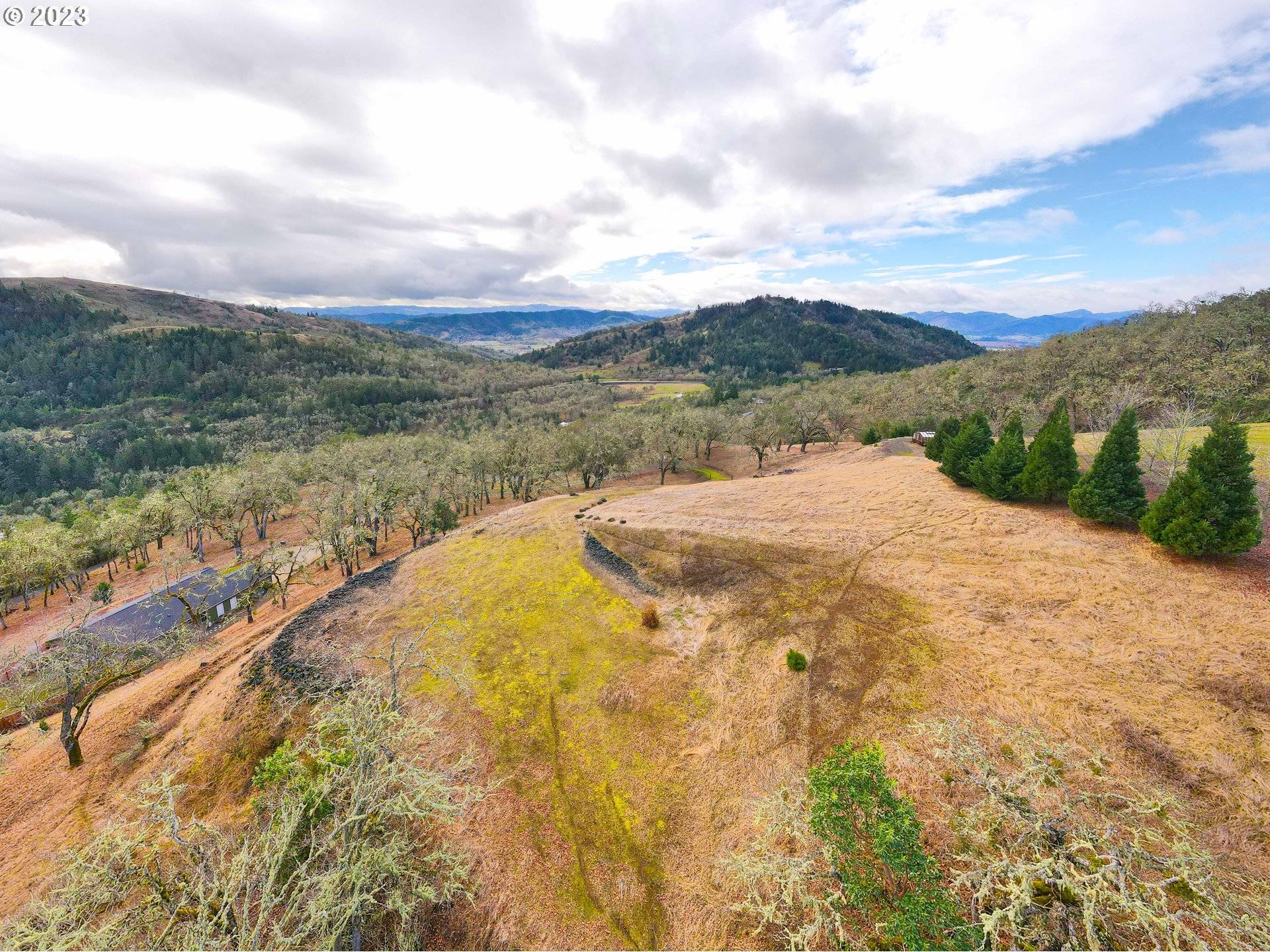 Roseburg, OR 97471,275 PLATINUM DR