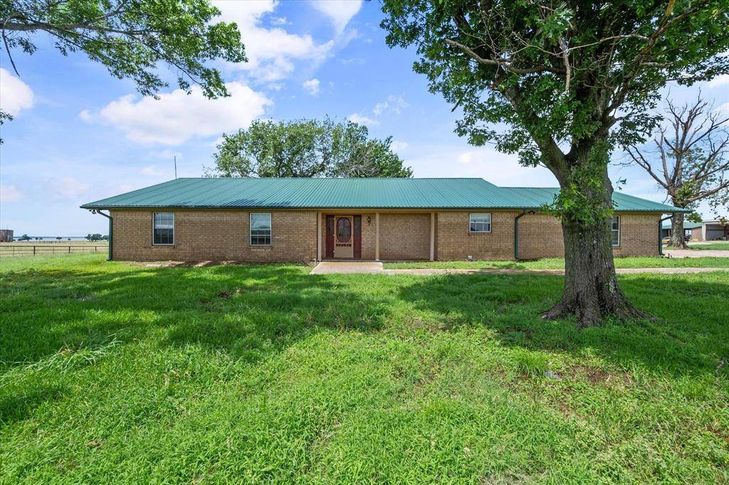 Corsicana, TX 75109,900 SE County Road 2220