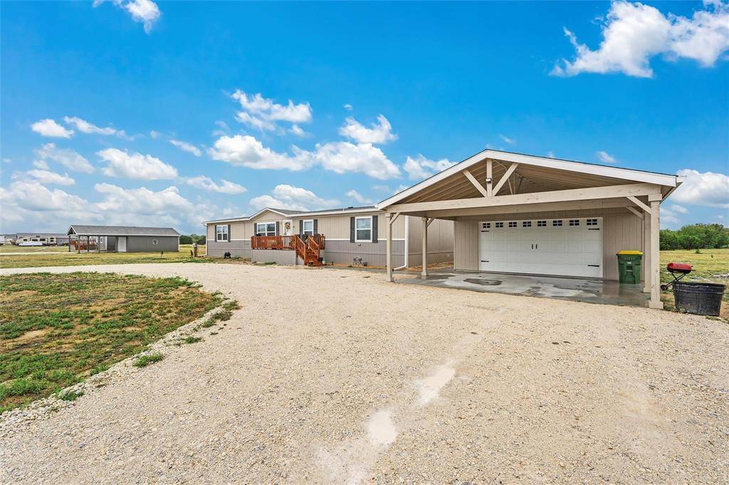 Whitney, TX 76692,493 Lake Whitney Drive