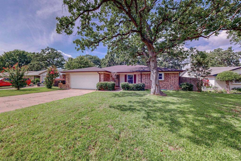 Arlington, TX 76017,3901 Cedarwood Court