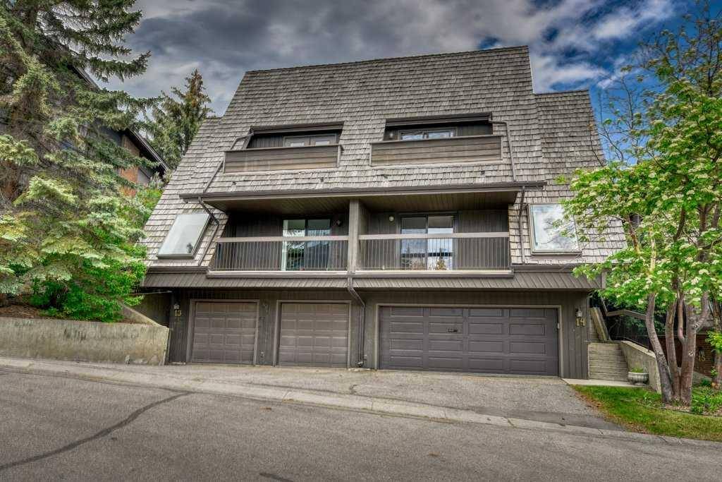 Calgary, AB T3G 1M3,700 Ranch Estates PL NW #13