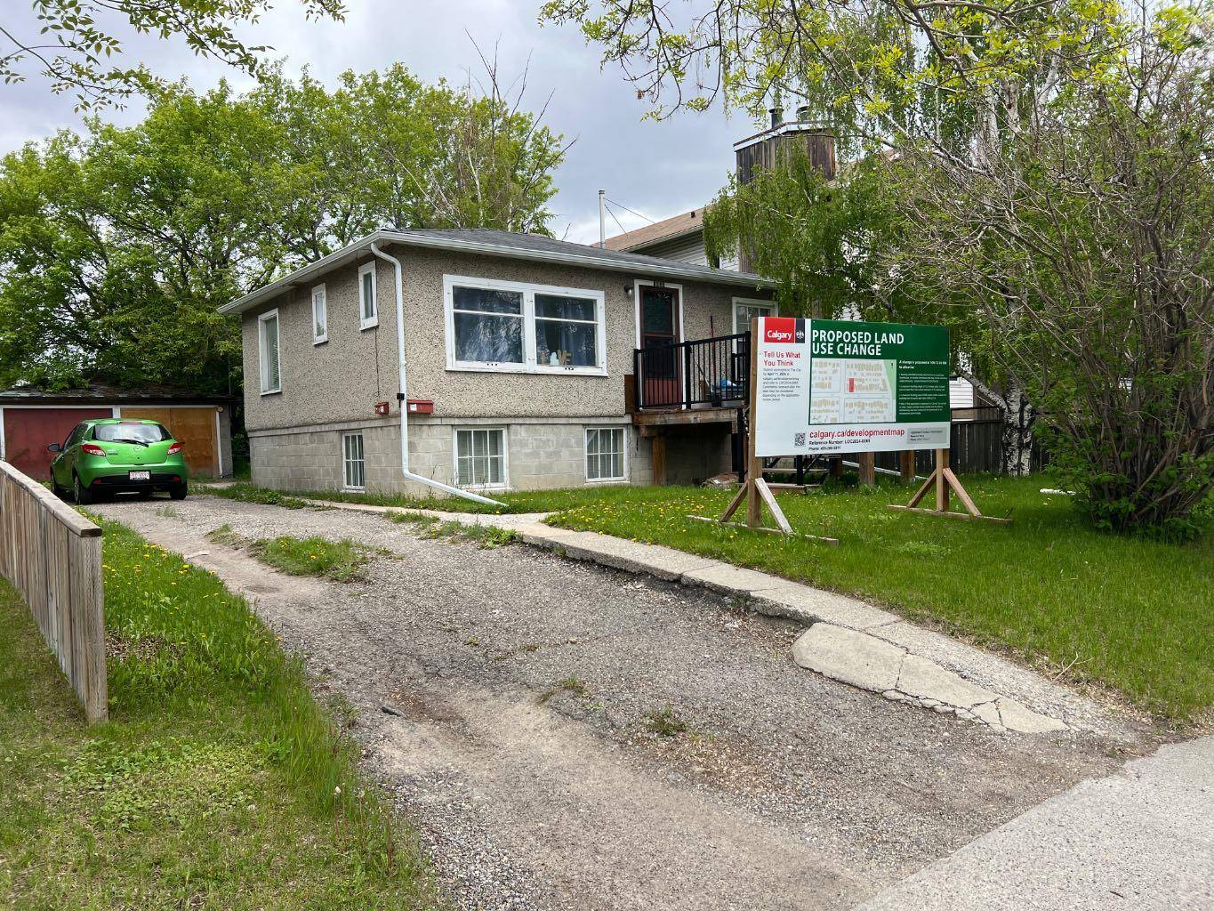 Calgary, AB T2M 1P8,1436 22 AVE NW