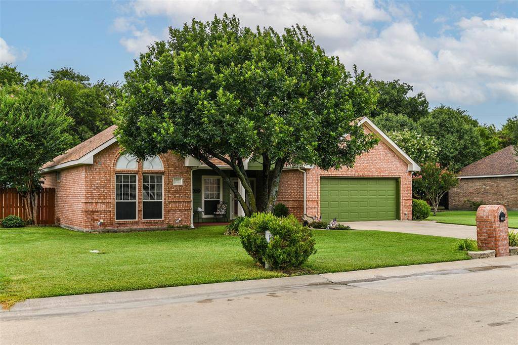 Italy, TX 76651,613 Chad Street