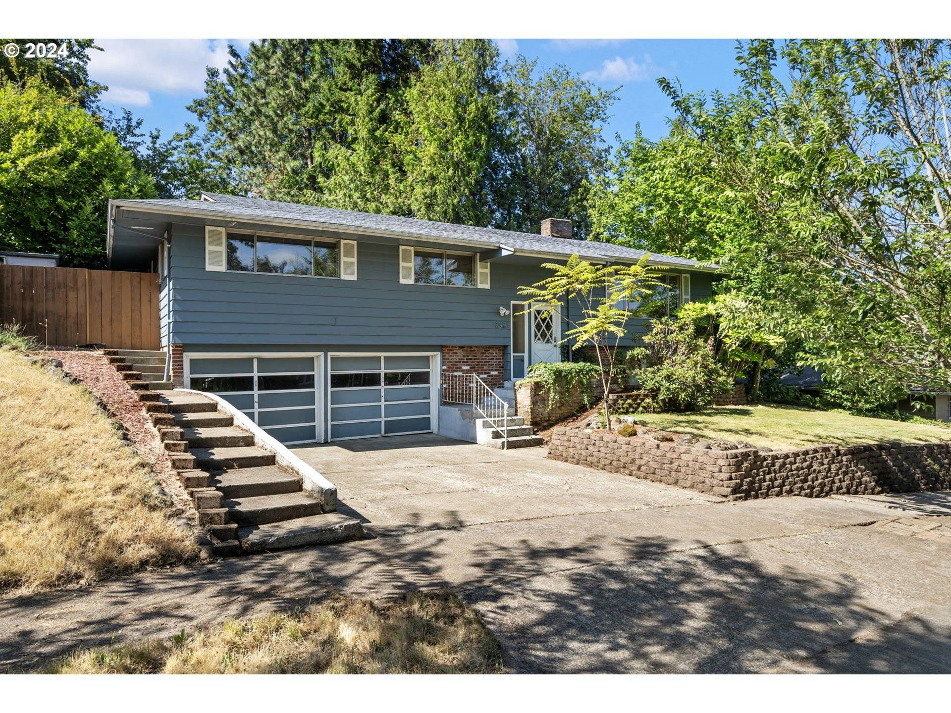 Portland, OR 97216,2421 SE 103RD DR