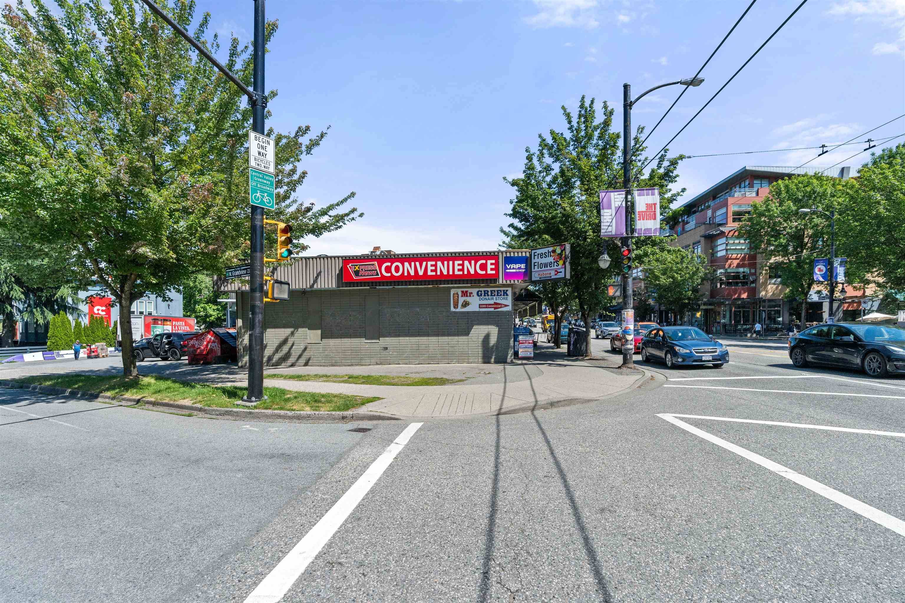 Vancouver, BC V5N 4B6,2287 COMMERCIAL DRIVE