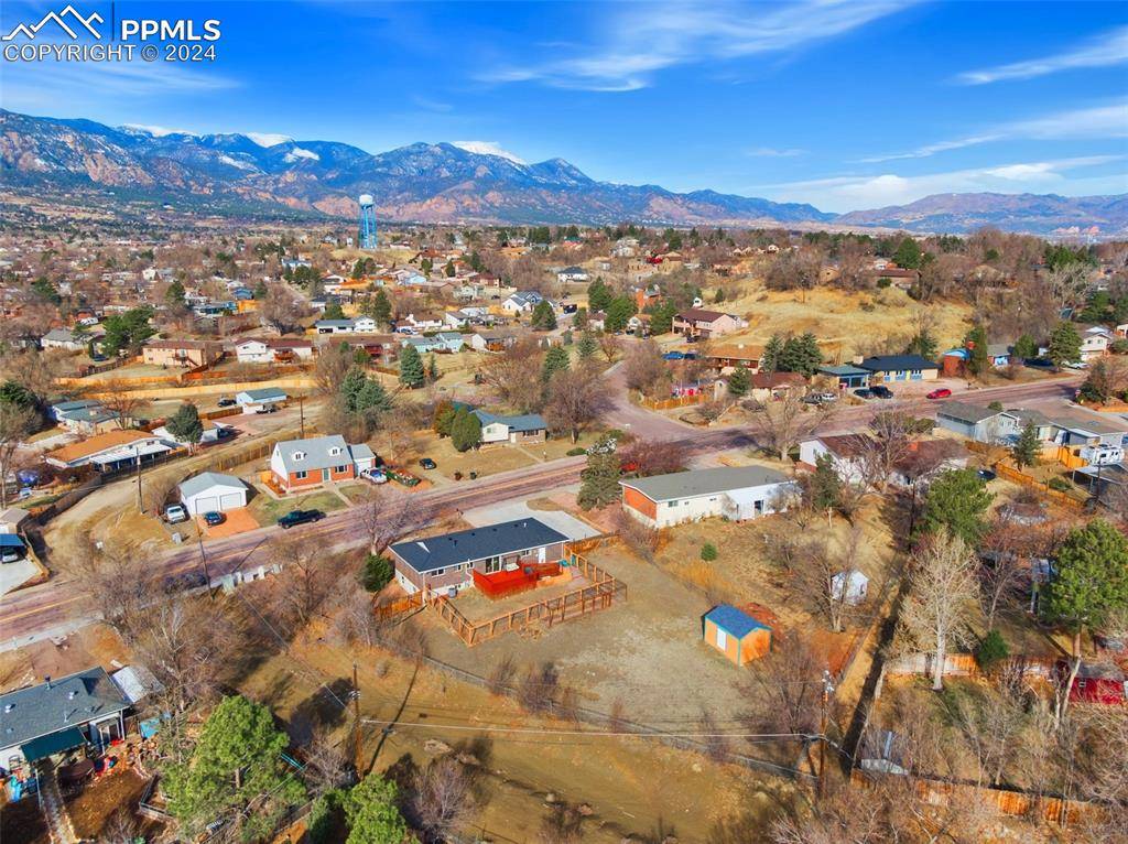 613 Crestridge AVE, Colorado Springs, CO 80906